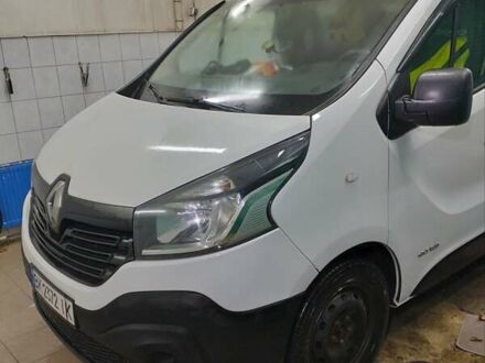 Белый Рено Трафик, объемом двигателя 1.6 л и пробегом 270 тыс. км за 11000 $, фото 1 на Automoto.ua