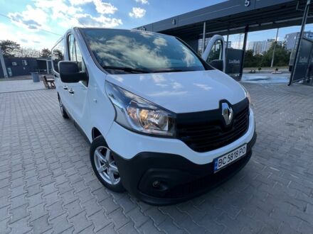 Белый Рено Трафик, объемом двигателя 1.6 л и пробегом 142 тыс. км за 21590 $, фото 1 на Automoto.ua