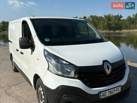 Белый Рено Трафик, объемом двигателя 1.6 л и пробегом 155 тыс. км за 13300 $, фото 1 на Automoto.ua