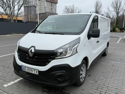 Белый Рено Трафик, объемом двигателя 1.6 л и пробегом 218 тыс. км за 10900 $, фото 1 на Automoto.ua