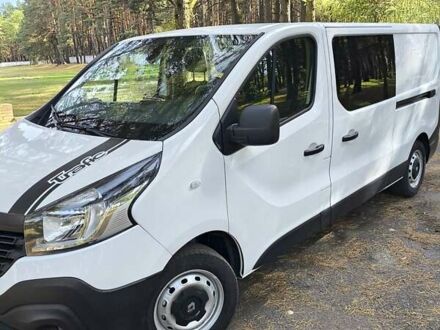 Белый Рено Трафик, объемом двигателя 1.6 л и пробегом 183 тыс. км за 16999 $, фото 1 на Automoto.ua