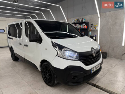 Белый Рено Трафик, объемом двигателя 1.6 л и пробегом 160 тыс. км за 15200 $, фото 1 на Automoto.ua