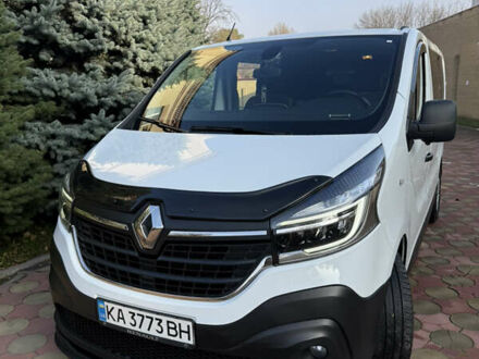 Белый Рено Трафик, объемом двигателя 2 л и пробегом 107 тыс. км за 24500 $, фото 1 на Automoto.ua