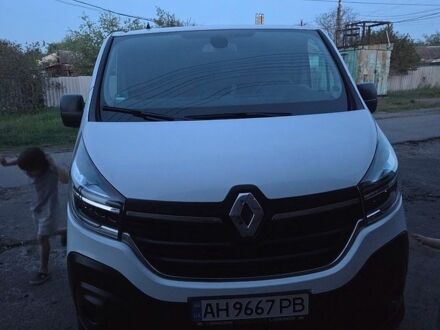 Білий Рено Трафік, об'ємом двигуна 2 л та пробігом 155 тис. км за 17000 $, фото 1 на Automoto.ua