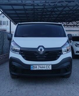 Белый Рено Трафик, объемом двигателя 1.6 л и пробегом 202 тыс. км за 13700 $, фото 1 на Automoto.ua