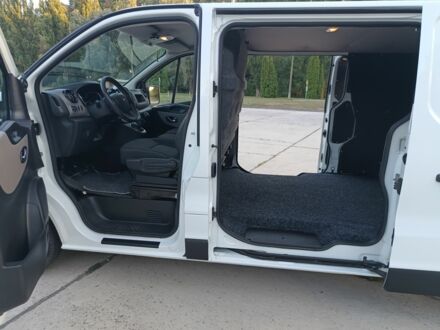 Білий Рено Трафік, об'ємом двигуна 1.6 л та пробігом 176 тис. км за 16000 $, фото 1 на Automoto.ua