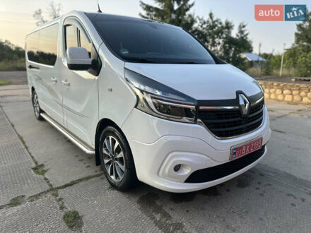 Белый Рено Трафик, объемом двигателя 2 л и пробегом 230 тыс. км за 25400 $, фото 1 на Automoto.ua