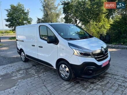 Белый Рено Трафик, объемом двигателя 2 л и пробегом 246 тыс. км за 15900 $, фото 1 на Automoto.ua