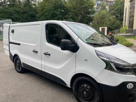 Белый Рено Трафик, объемом двигателя 2 л и пробегом 100 тыс. км за 17500 $, фото 1 на Automoto.ua