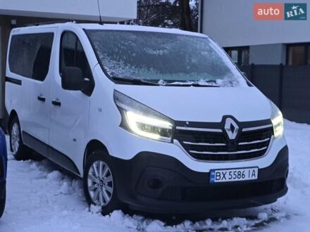 Білий Рено Трафік, об'ємом двигуна 2 л та пробігом 200 тис. км за 25999 $, фото 1 на Automoto.ua