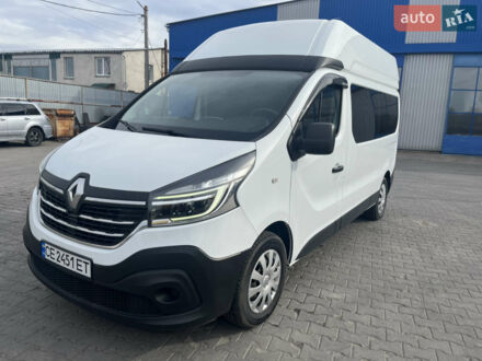 Белый Рено Трафик, объемом двигателя 2 л и пробегом 203 тыс. км за 26200 $, фото 1 на Automoto.ua