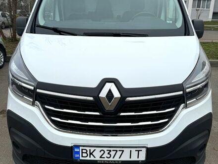 Білий Рено Трафік, об'ємом двигуна 2 л та пробігом 182 тис. км за 17000 $, фото 1 на Automoto.ua