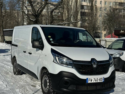 Белый Рено Трафик, объемом двигателя 2 л и пробегом 215 тыс. км за 18300 $, фото 1 на Automoto.ua
