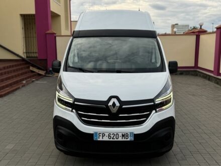 Белый Рено Трафик, объемом двигателя 2 л и пробегом 205 тыс. км за 16700 $, фото 1 на Automoto.ua