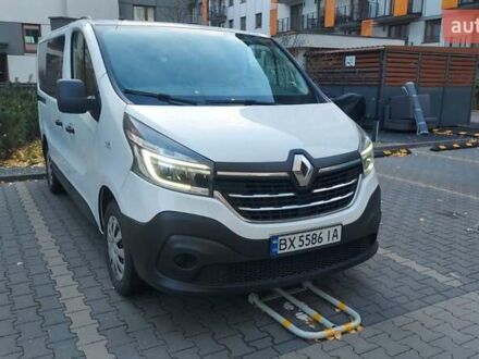 Белый Рено Трафик, объемом двигателя 2 л и пробегом 200 тыс. км за 26999 $, фото 1 на Automoto.ua