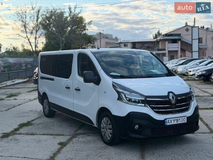 Белый Рено Трафик, объемом двигателя 2 л и пробегом 198 тыс. км за 22000 $, фото 1 на Automoto.ua
