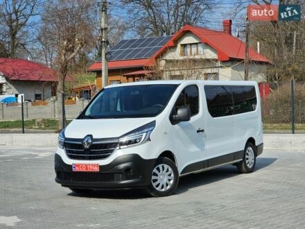 Белый Рено Трафик, объемом двигателя 2 л и пробегом 330 тыс. км за 19799 $, фото 1 на Automoto.ua