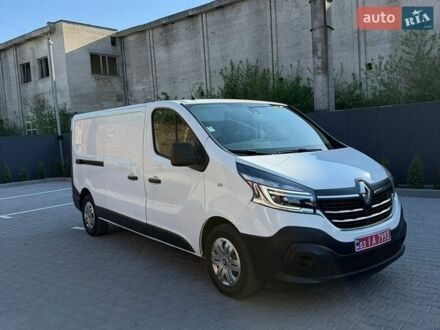 Белый Рено Трафик, объемом двигателя 2 л и пробегом 140 тыс. км за 16900 $, фото 1 на Automoto.ua