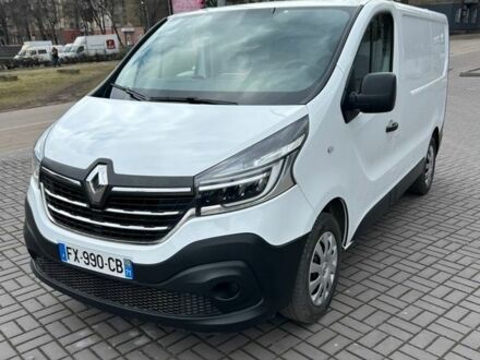 Белый Рено Трафик, объемом двигателя 2 л и пробегом 206 тыс. км за 18300 $, фото 1 на Automoto.ua