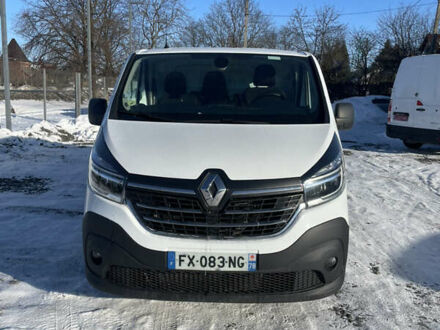 Белый Рено Трафик, объемом двигателя 2 л и пробегом 105 тыс. км за 17800 $, фото 1 на Automoto.ua