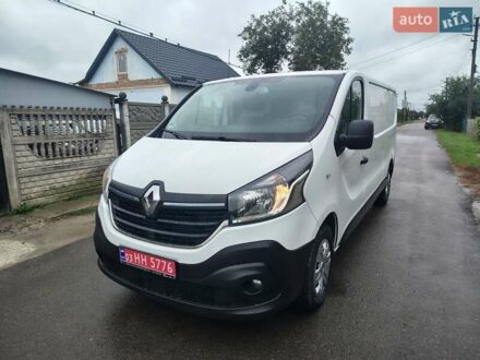 Білий Рено Трафік, об'ємом двигуна 2 л та пробігом 250 тис. км за 17700 $, фото 1 на Automoto.ua
