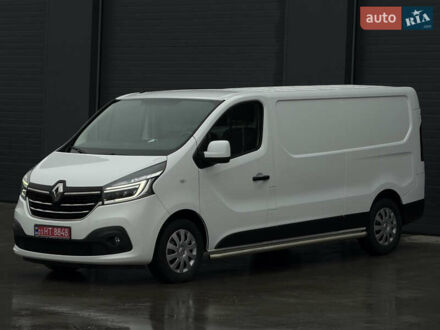Белый Рено Трафик, объемом двигателя 2 л и пробегом 217 тыс. км за 18800 $, фото 1 на Automoto.ua