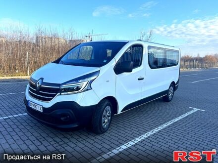 Белый Рено Трафик, объемом двигателя 2 л и пробегом 12700 тыс. км за 22000 $, фото 1 на Automoto.ua