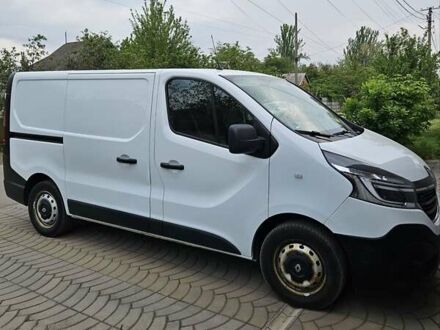 Белый Рено Трафик, объемом двигателя 2 л и пробегом 260 тыс. км за 16700 $, фото 1 на Automoto.ua