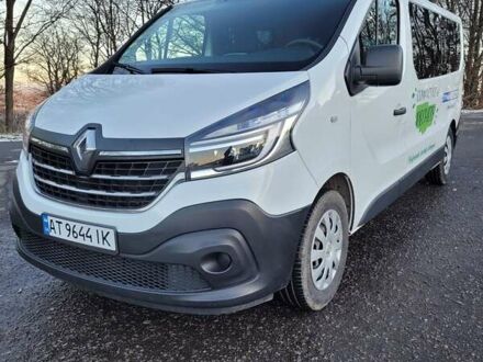 Белый Рено Трафик, объемом двигателя 2 л и пробегом 250 тыс. км за 22500 $, фото 1 на Automoto.ua