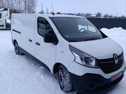 Белый Рено Трафик, объемом двигателя 2 л и пробегом 146 тыс. км за 17700 $, фото 1 на Automoto.ua