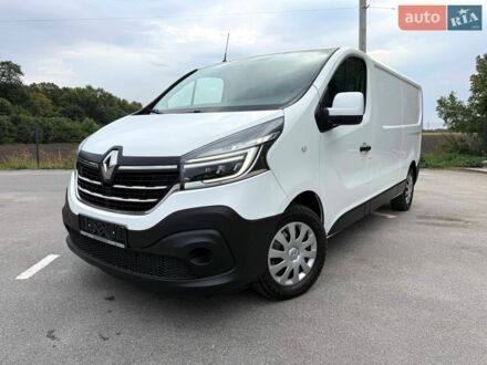 Белый Рено Трафик, объемом двигателя 2 л и пробегом 167 тыс. км за 17700 $, фото 1 на Automoto.ua