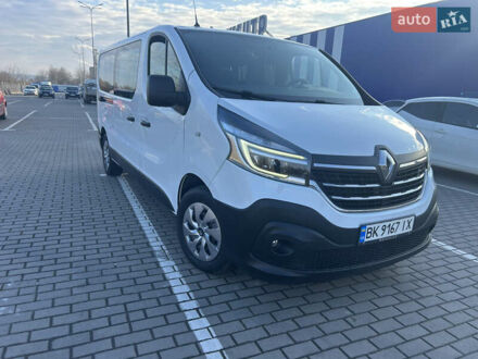 Белый Рено Трафик, объемом двигателя 2 л и пробегом 127 тыс. км за 22000 $, фото 1 на Automoto.ua