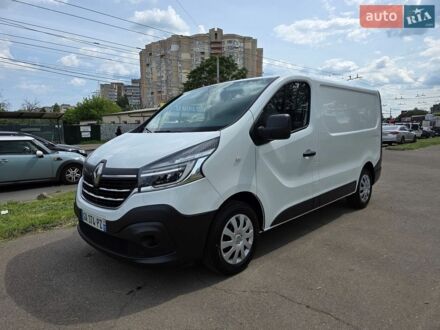 Белый Рено Трафик, объемом двигателя 2 л и пробегом 233 тыс. км за 16850 $, фото 1 на Automoto.ua