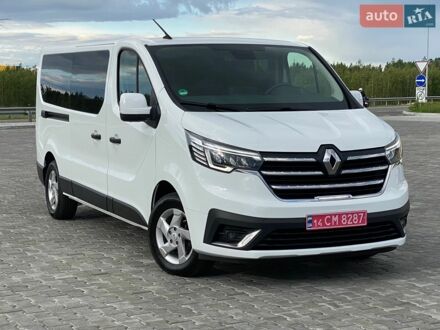 Белый Рено Трафик, объемом двигателя 2 л и пробегом 130 тыс. км за 25200 $, фото 1 на Automoto.ua