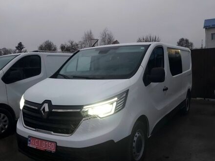 Белый Рено Трафик, объемом двигателя 2 л и пробегом 120 тыс. км за 29500 $, фото 1 на Automoto.ua