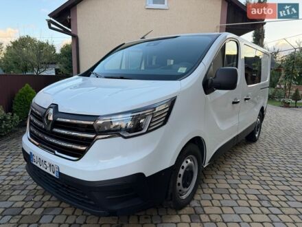 Білий Рено Трафік, об'ємом двигуна 2 л та пробігом 204 тис. км за 23500 $, фото 1 на Automoto.ua