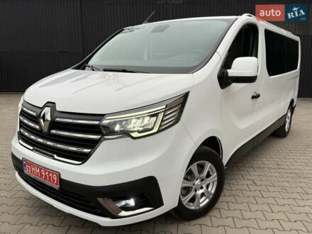 Білий Рено Трафік, об'ємом двигуна 2 л та пробігом 181 тис. км за 26850 $, фото 1 на Automoto.ua