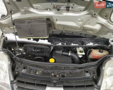 Бежевый Рено Трафик, объемом двигателя 2 л и пробегом 257 тыс. км за 13800 $, фото 19 на Automoto.ua