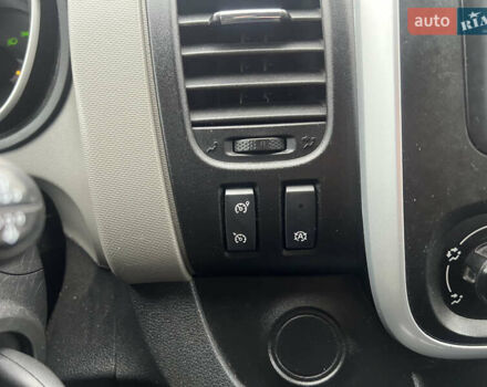 Бежевый Рено Трафик, объемом двигателя 1.6 л и пробегом 230 тыс. км за 16222 $, фото 17 на Automoto.ua