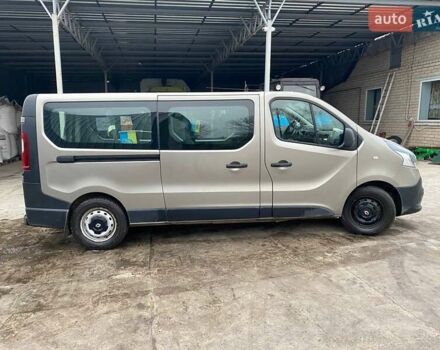 Бежевый Рено Трафик, объемом двигателя 1.6 л и пробегом 159 тыс. км за 16100 $, фото 2 на Automoto.ua