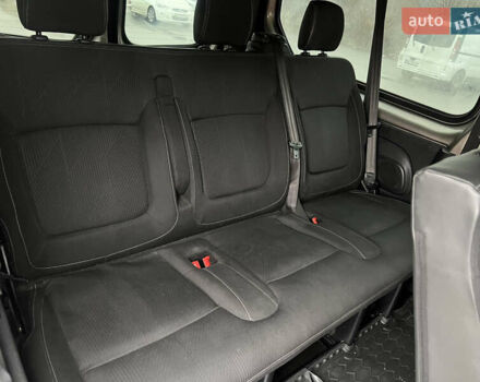 Бежевый Рено Трафик, объемом двигателя 1.6 л и пробегом 230 тыс. км за 16222 $, фото 23 на Automoto.ua