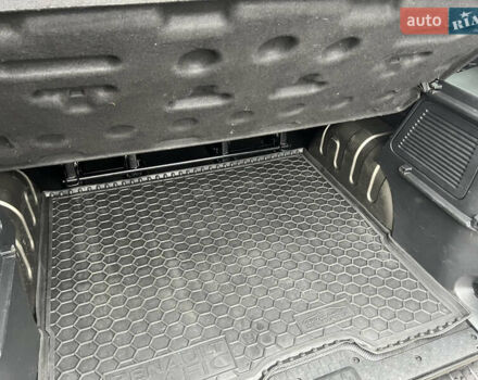 Бежевый Рено Трафик, объемом двигателя 1.6 л и пробегом 230 тыс. км за 16222 $, фото 25 на Automoto.ua