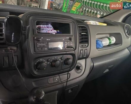 Бежевый Рено Трафик, объемом двигателя 1.6 л и пробегом 159 тыс. км за 16100 $, фото 5 на Automoto.ua