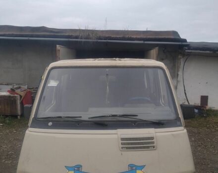 Бежевый Рено Трафик, объемом двигателя 0 л и пробегом 250 тыс. км за 1000 $, фото 1 на Automoto.ua