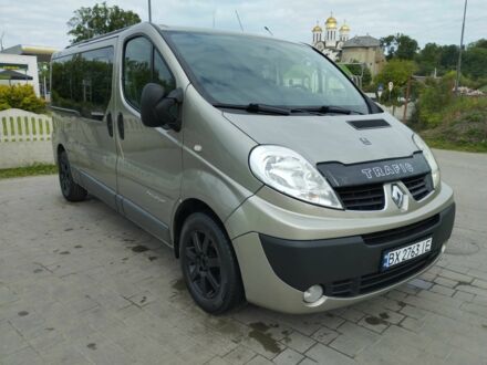 Рено Трафик 2011 в Остоге на Automoto.ua Бежевый Рено Трафик, объемом двигателя 2 л и пробегом 257 тыс. км за 14400 $, фото 1 на Automoto.ua