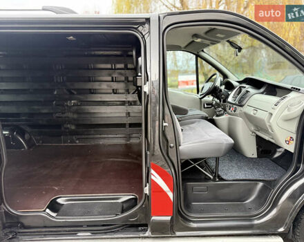 Чорний Рено Трафік, об'ємом двигуна 2 л та пробігом 301 тис. км за 12700 $, фото 29 на Automoto.ua