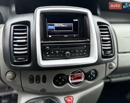 Чорний Рено Трафік, об'ємом двигуна 2 л та пробігом 301 тис. км за 12700 $, фото 21 на Automoto.ua