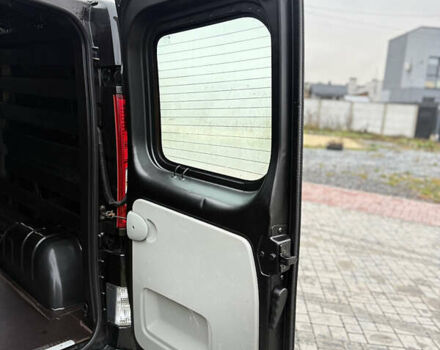 Чорний Рено Трафік, об'ємом двигуна 2 л та пробігом 301 тис. км за 12700 $, фото 32 на Automoto.ua