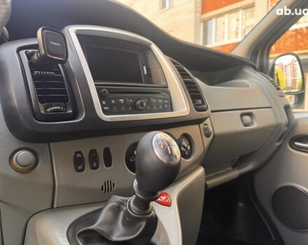 Рено Трафік 2014 у Хмельницькому на Automoto.ua Чорний Рено Трафік, об'ємом двигуна 2 л та пробігом 231 тис. км за 13300 $, фото 6 на Automoto.ua