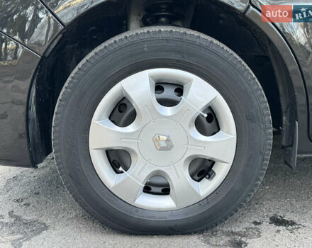 Чорний Рено Трафік, об'ємом двигуна 2 л та пробігом 255 тис. км за 13499 $, фото 29 на Automoto.ua